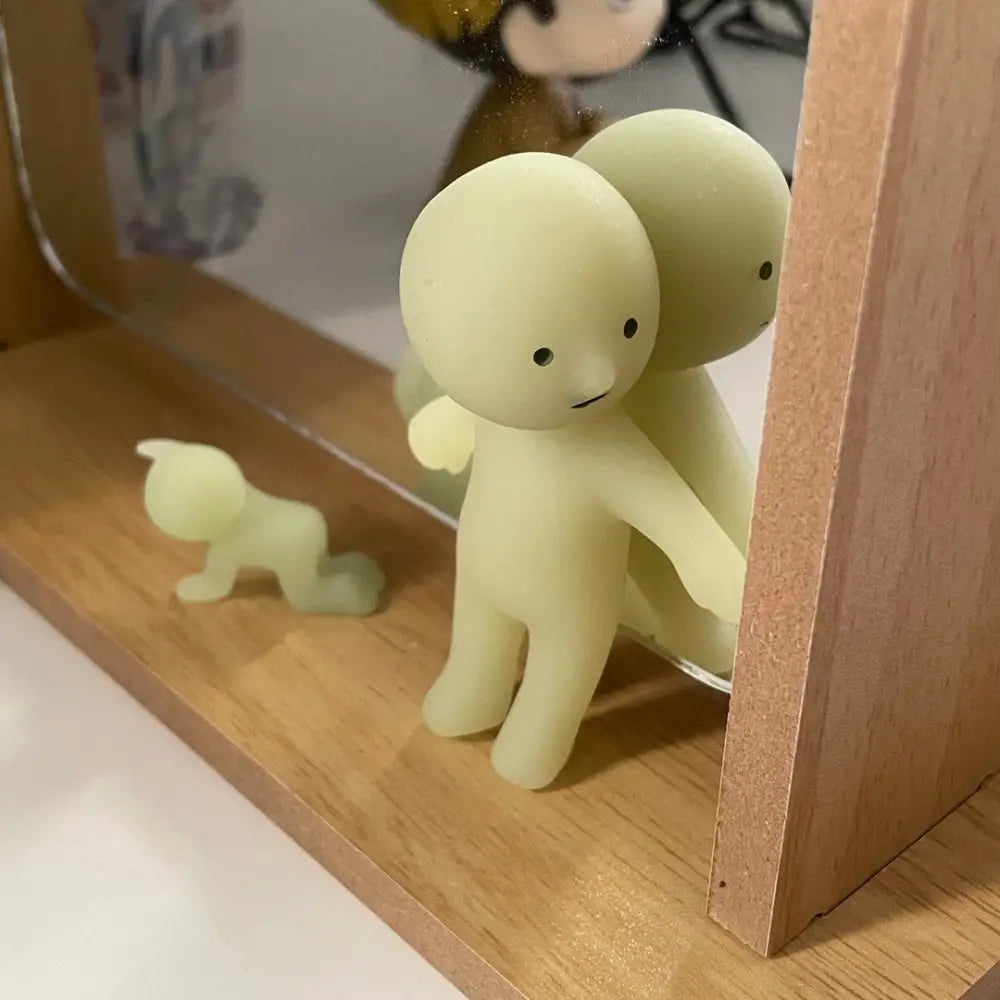 SMISKI Figure Living Series - Surprey