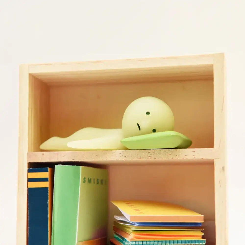 SMISKI Figure Living Series - Surprey